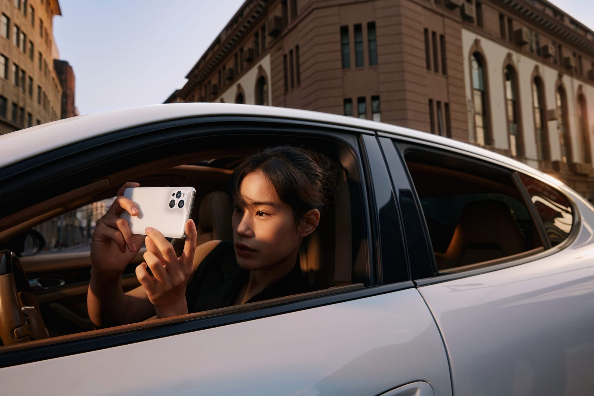 OPPO LAUNCHES FIND X3 SERIES WITH TRAIL-BLAZING CAMERA AND DISPLAY TECHNOLOGY OPPO LAUNCHES FIND X3 SERIES WITH TRAIL-BLAZING CAMERA AND DISPLAY TECHNOLOGY